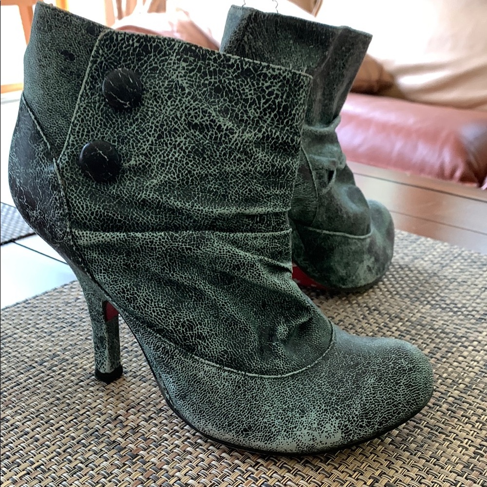 Textured Ankle Boots
